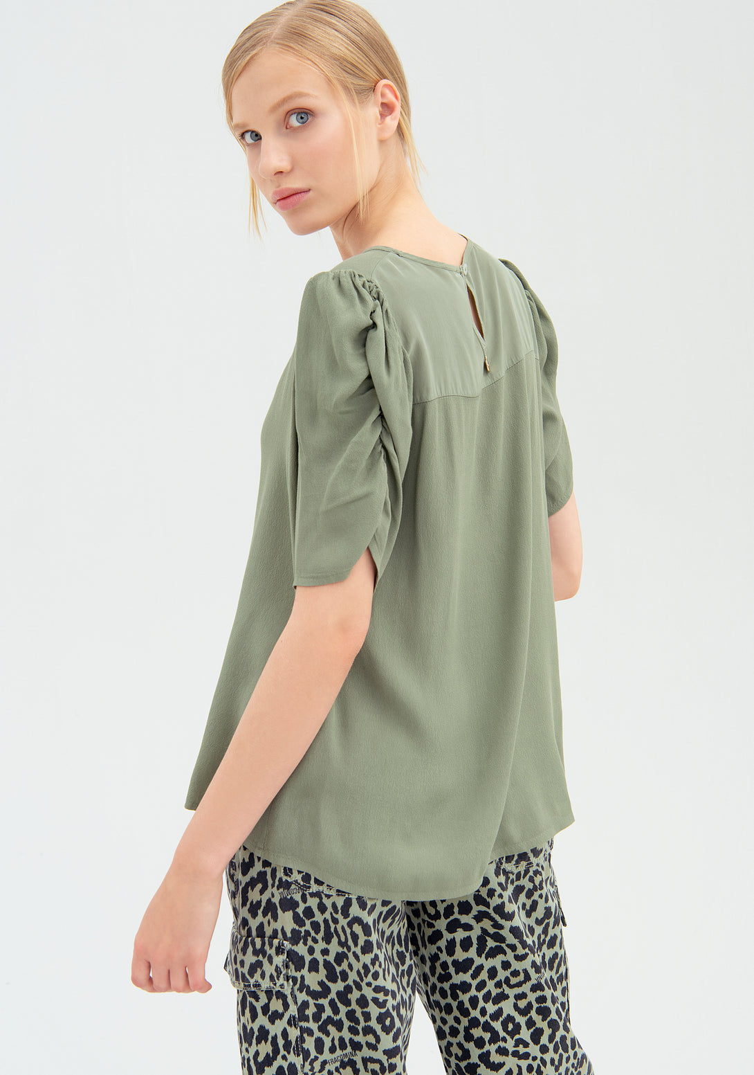 Blouse flared made in viscose