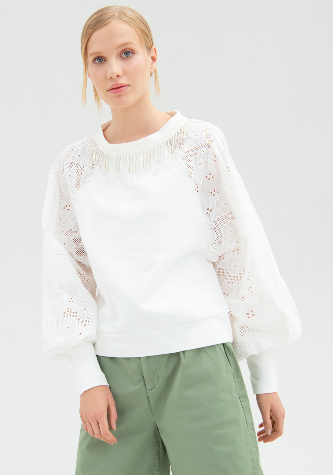 Sweater regular fit with long sleeves made in lace Fracomina FR22ST9015F432R1-108