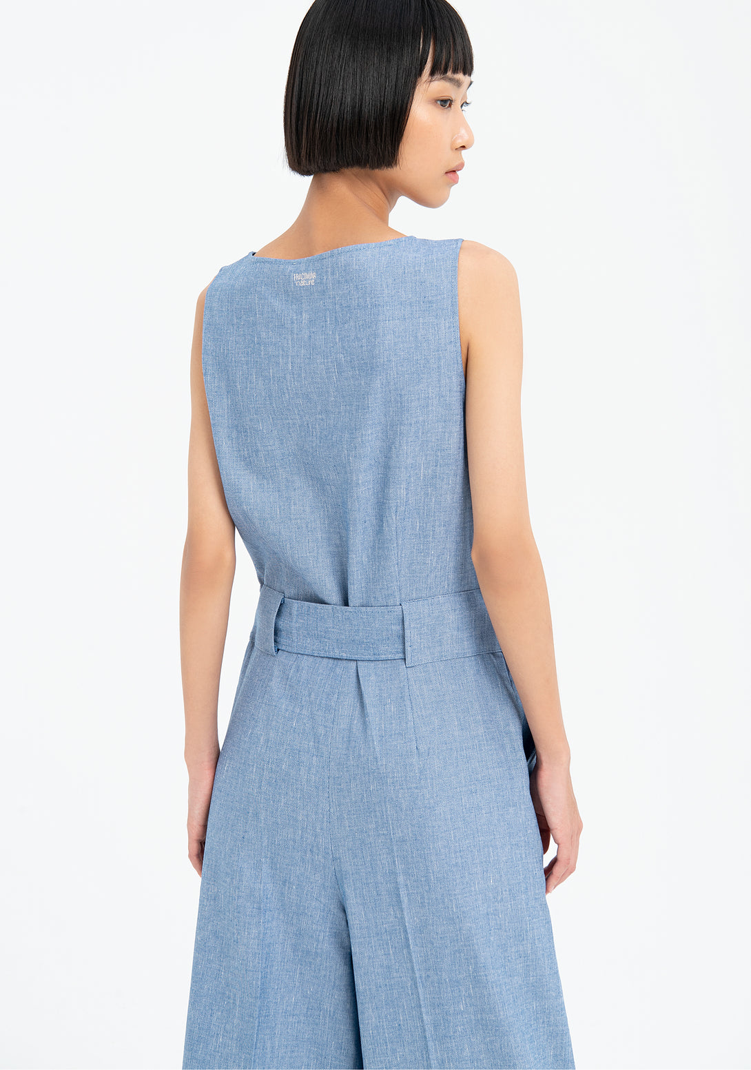 Jumpsuit wide fit with no sleeves made in denim