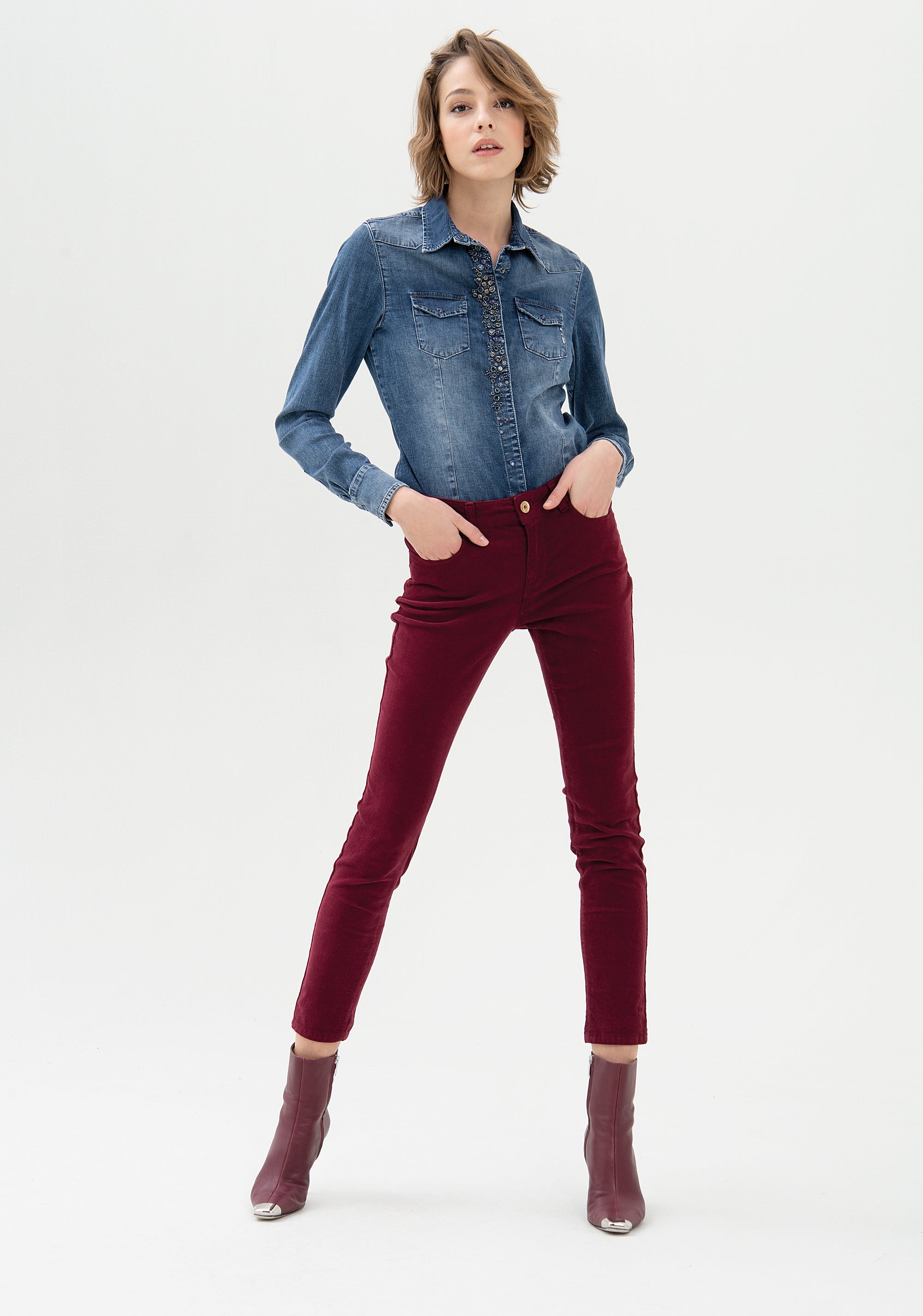 Jeans skinny fit with push-up effect made in needlecord velvet Fracomina PREV_03monica21